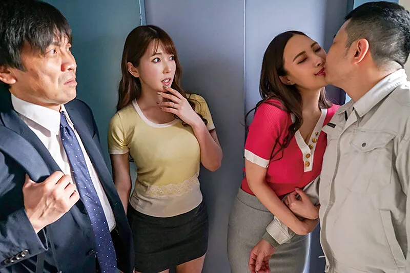 2 cặp bà xã ông chồng trao đổi lẫn nhau để giải quyết việc nhàm chán bao năm